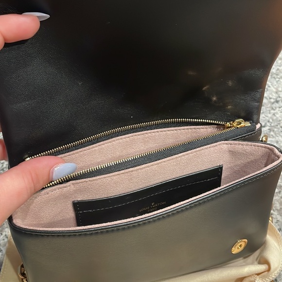 Louis Vuitton Bag - Picture 4 of 5